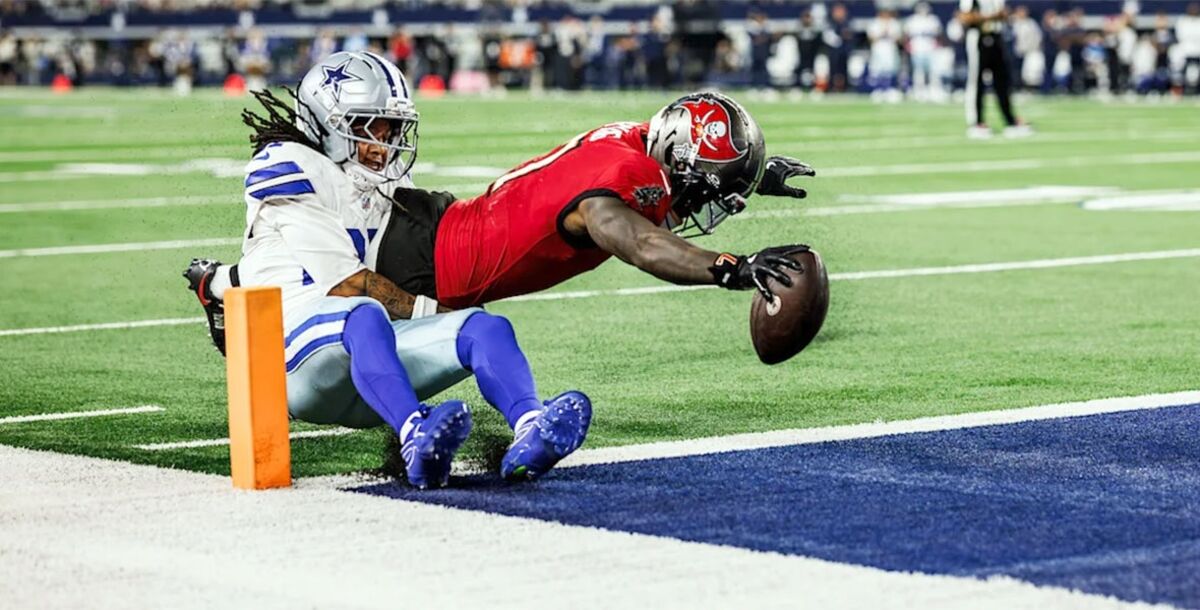 NFL, Semana 5, Buccaneers, Cowboys, Tampa Bay, Dallas, Bucky Irving, Jalon Daniels, Baker Mayfield, Brian Schottenheimer, crónica, resultado