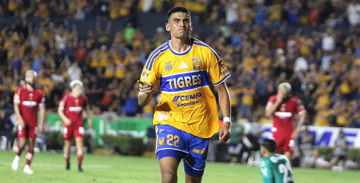Tigres, Juan Brunetta, goles, doblete, Emiliano Gómez, Guillermo Martínez, Vucetich, Toluca, Liga MX