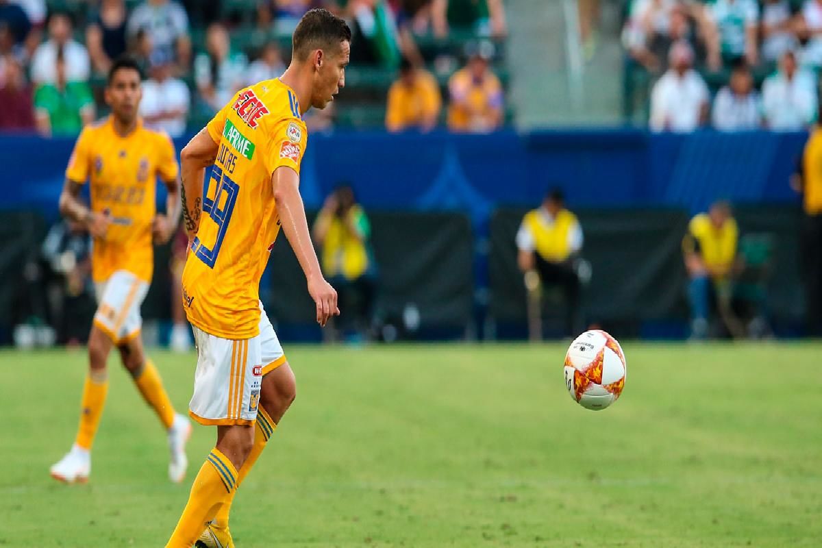 Tigres Jesús Dueñas visita