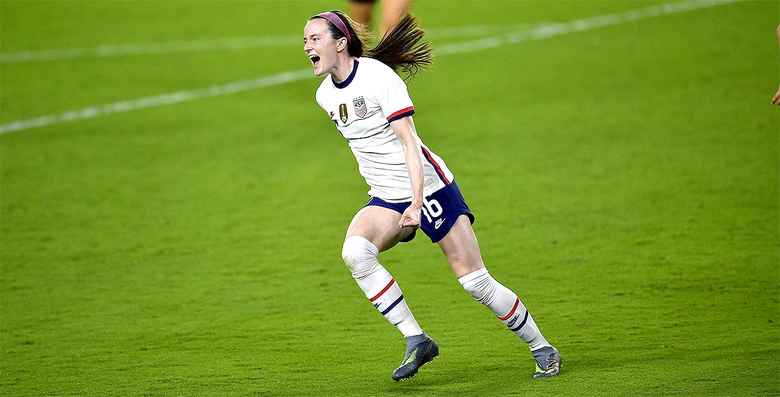 Brazil beat Argentina 4-1, while the United States suffered a 1-0 victory over Canada at the top.