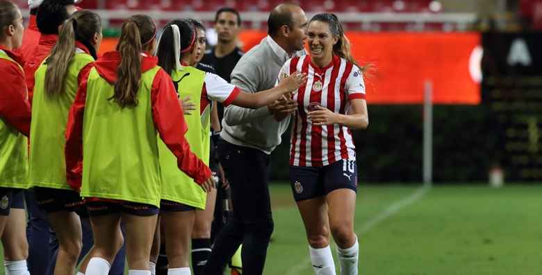 Chivas Femenil venció 1-0 a Tigres y es más líder que nunca