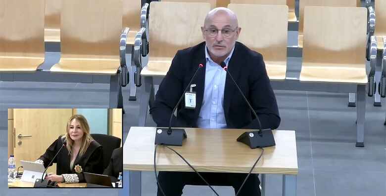 De la Fuente se desvincula del caso del beso de Hermoso en juicio a ...