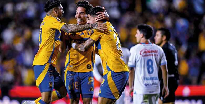 Tigres se impuso a Cruz Azul 2-1 y se ubicó en el segundo lugar del torneo