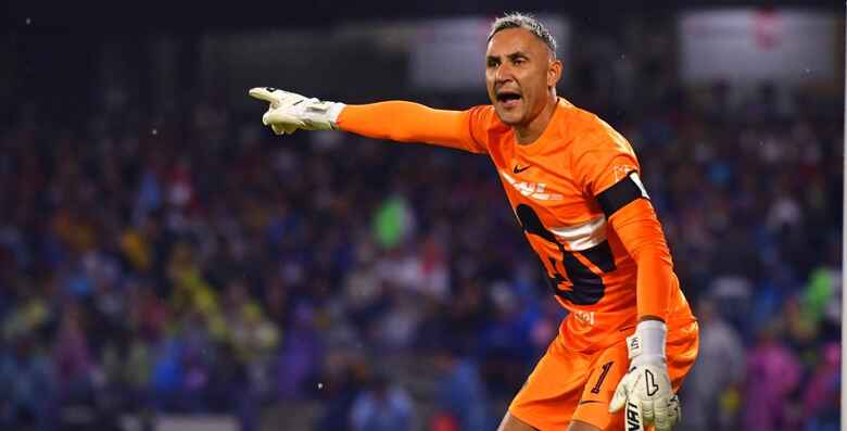 Keylor Navas tuvo su primer partido con Pumas en el Olímpico Universitario